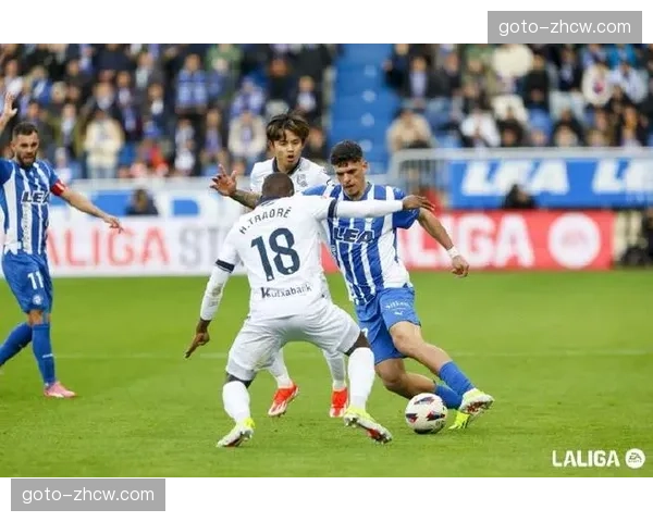 瓦伦西亚进攻线补强提速 签下阿拉维斯前锋路易斯·里奥哈